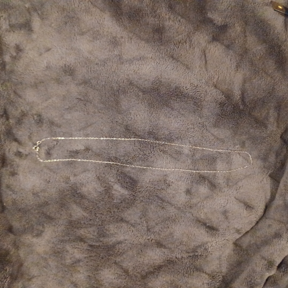 Sterling Silver fine chain. 18 inches. Perfect for a pendant.